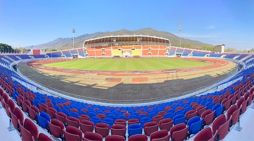 體育場館看臺系統(tǒng)選擇指南：固定式 vs 活動(dòng)伸縮式 vs 金屬式